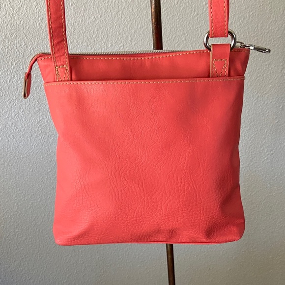 Relic Coral Zip-Top Crossbody with Neutral Interior - Picture 3 of 9